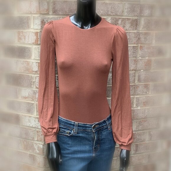 Lulus Long Sleeve Bodysuit Top Sz S  NWT - Picture 1 of 14